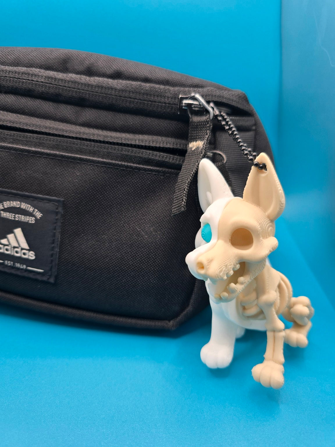 Portachiavi Cane Scheletrico 3D – Design metà osso metà cartoon