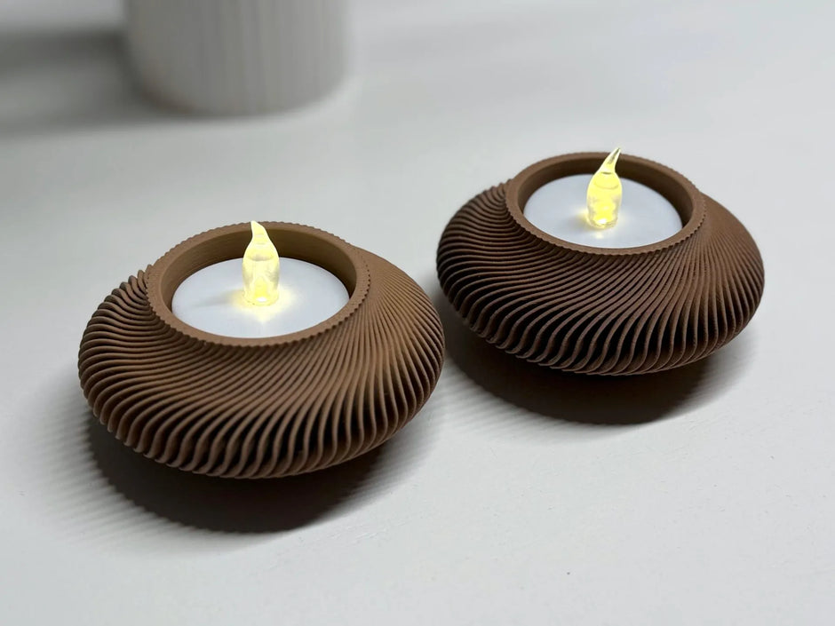 Portacandele decorativo a forma di lanterna, realizzato tramite stampa 3D e pensato per l’utilizzo con luci LED tealight.