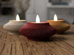 Portacandele decorativo a forma di lanterna, realizzato tramite stampa 3D e pensato per l’utilizzo con luci LED tealight.