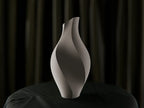 Vaso Decorativo di Design Stampato in 3D – Forma Scultorea e Curve Fluide
