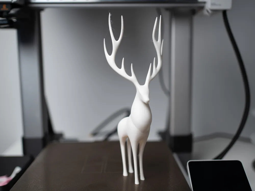 Renna Decorativa in Stampa 3D – Decorazione Invernale Moderna Alta 15,5 cm