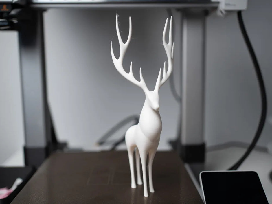 Renna Decorativa in Stampa 3D – Decorazione Invernale Moderna Alta 15,5 cm