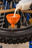 Imbuto per Liquido Tubeless con Attacco Filettato Presta, Grip Esterno, Accessorio per Rabbocco Sigillante MTB