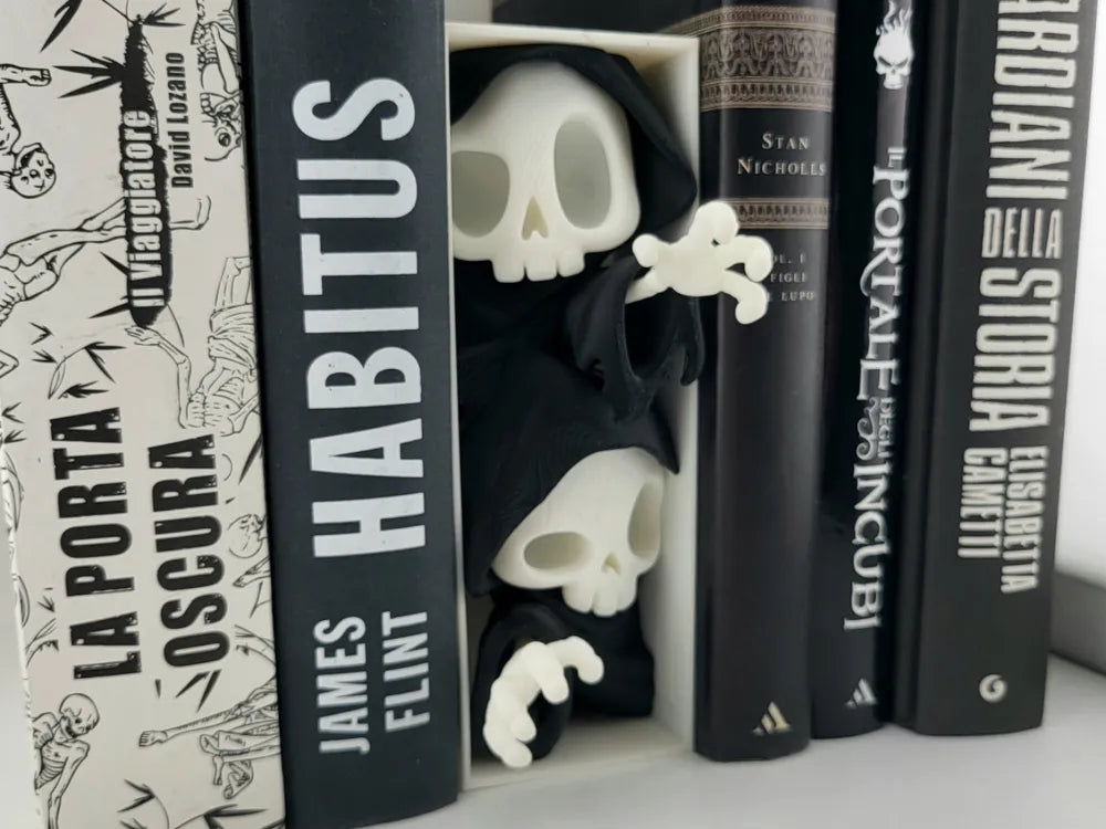 Halloween Book Corner 3D – Ghost & Spooky Skull Shelf | Decorazione Horror per Libreria