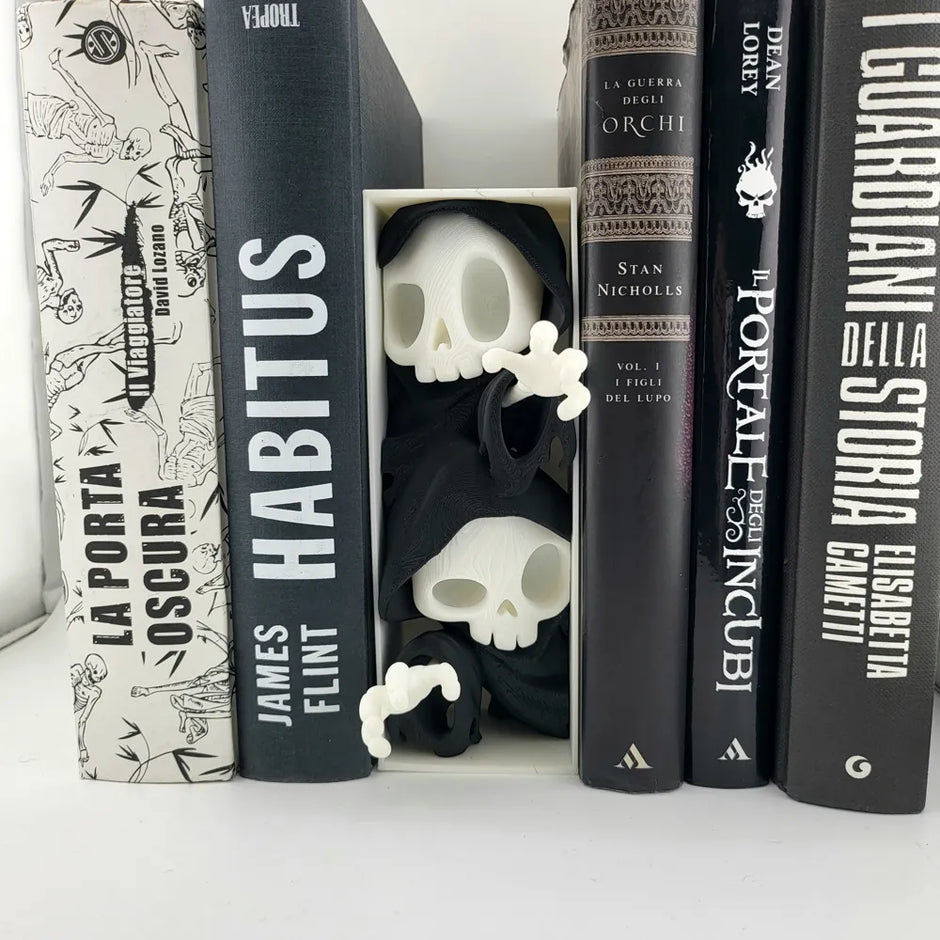 Halloween Book Corner 3D – Ghost & Spooky Skull Shelf | Decorazione Horror per Libreria