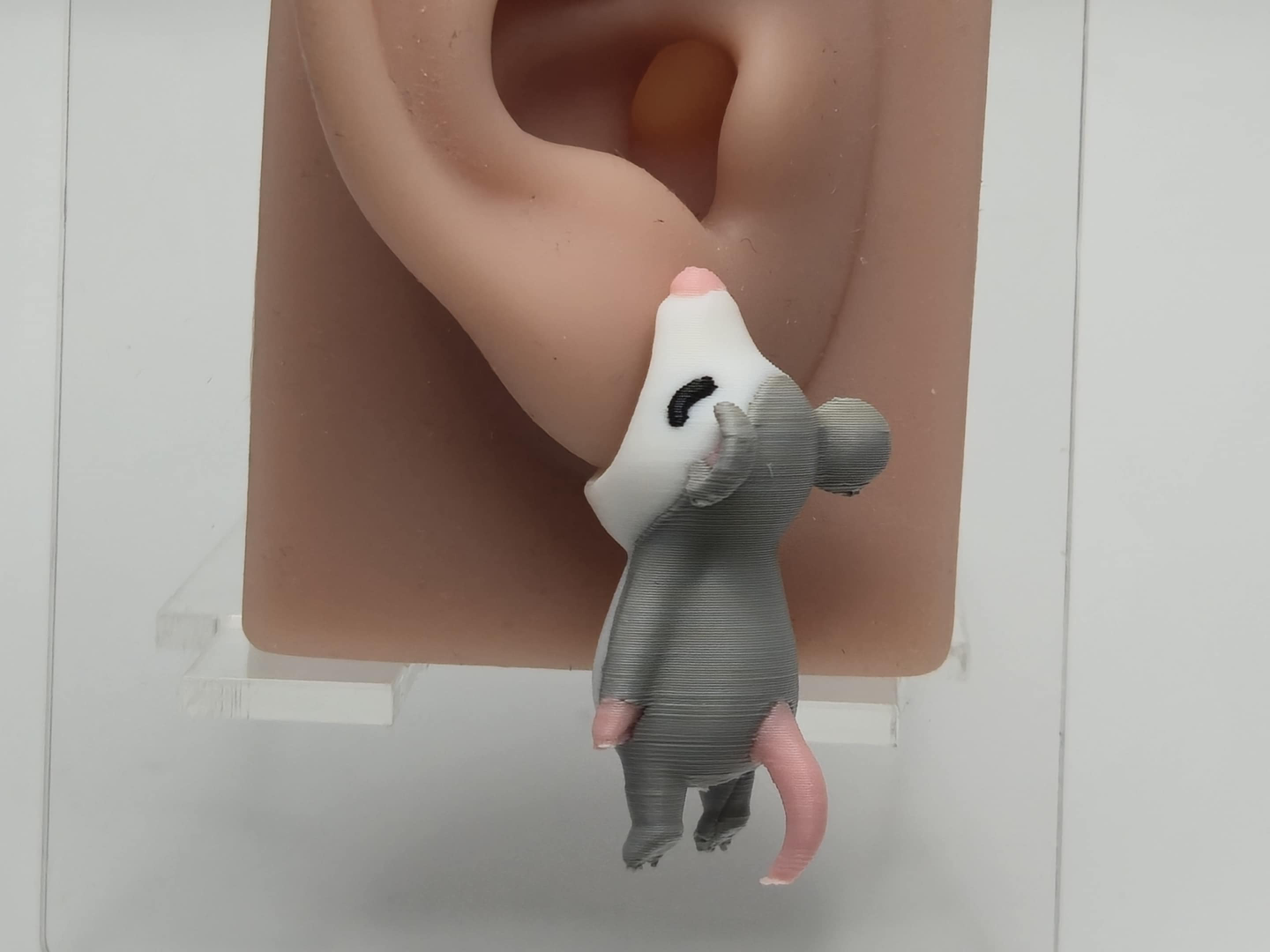 Orecchino decorativo topolino  – Modello unico e divertente