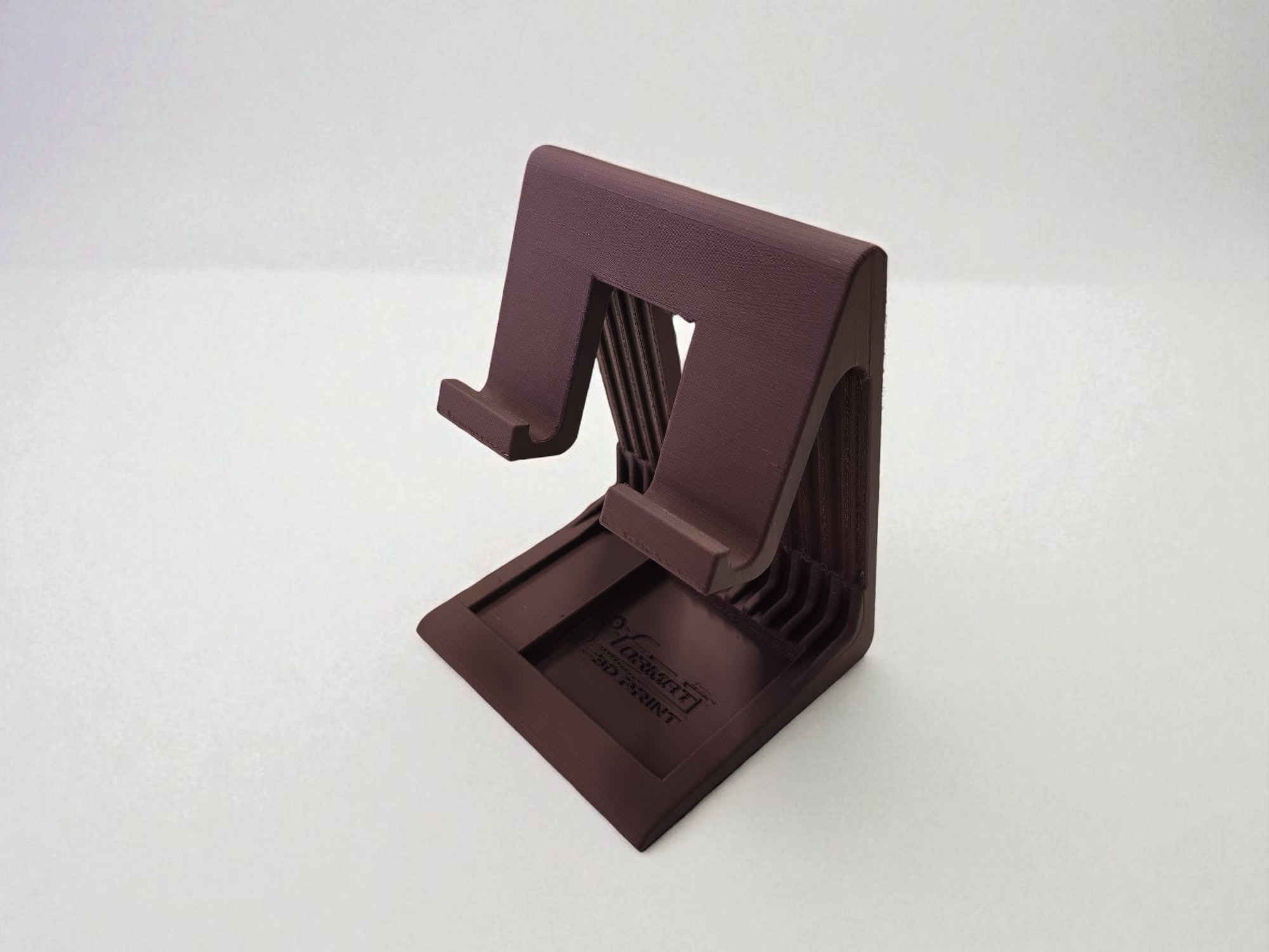 Supporto da tavolo rialsato per tablet effetto legno