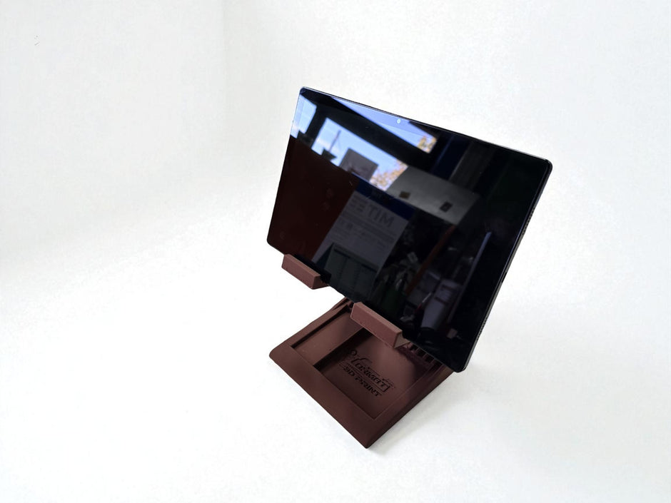 Supporto da tavolo rialsato per tablet effetto legno