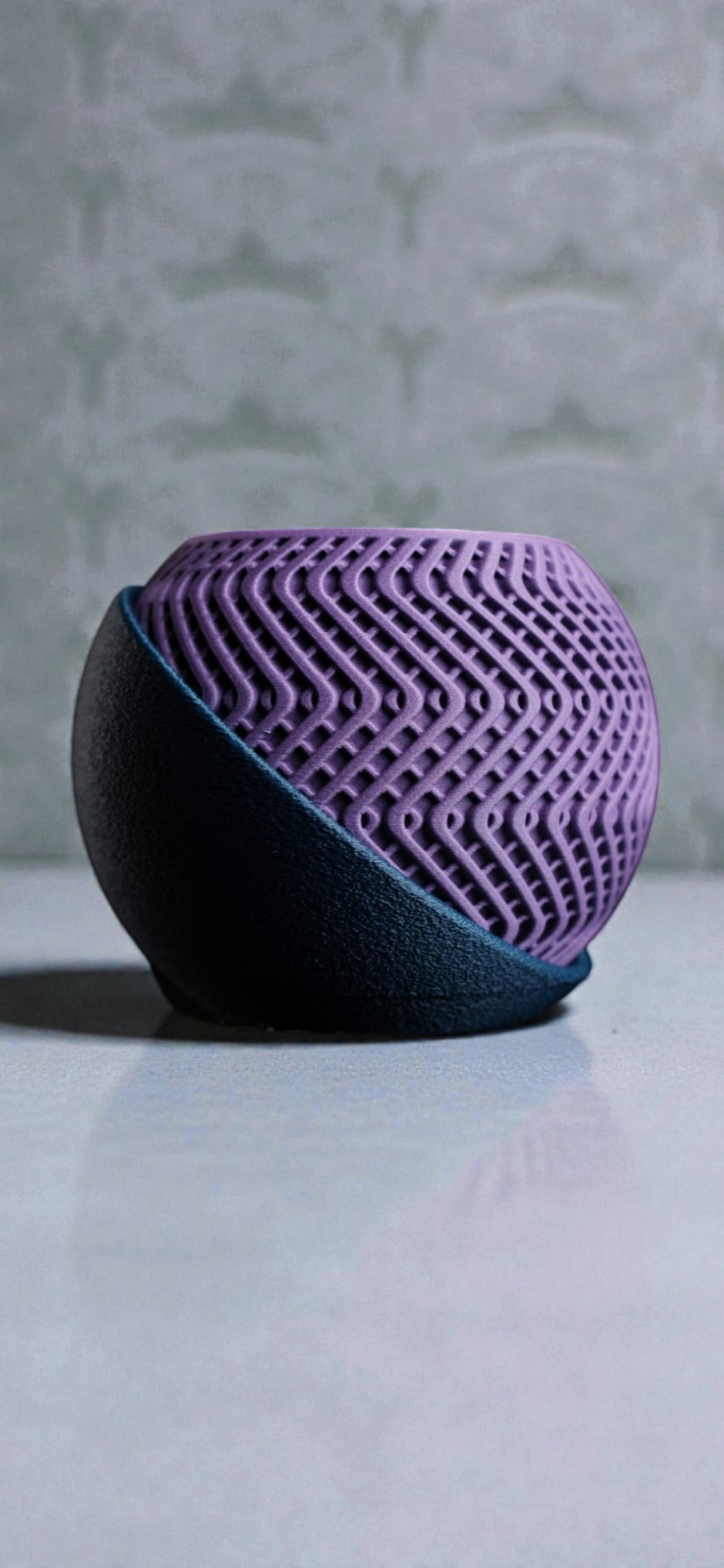 Vaso decorativo design moderno viola e nero