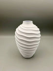 Waves – Vaso scultoreo dal design moderno e organico