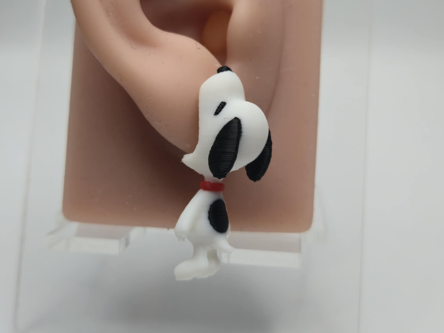 Orecchino decorativo cagnolino  – Modello unico e divertente