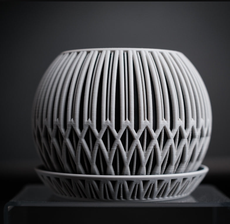 Vaso Zyra – Design moderno stampato in 3D (H 100 mm)