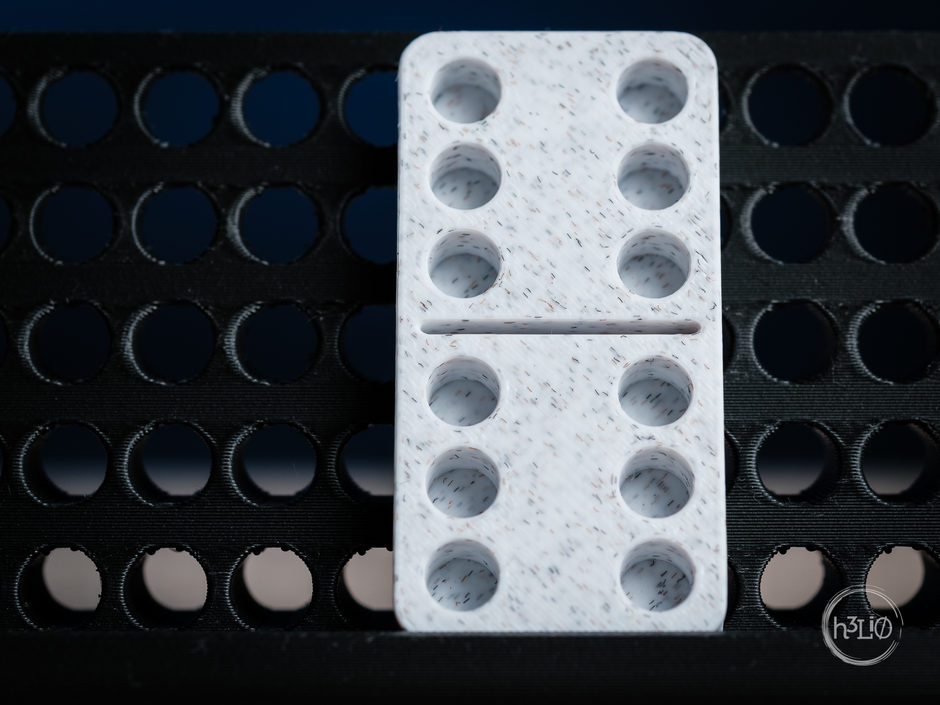 Set domino con custodia e supporto – design moderno compatto