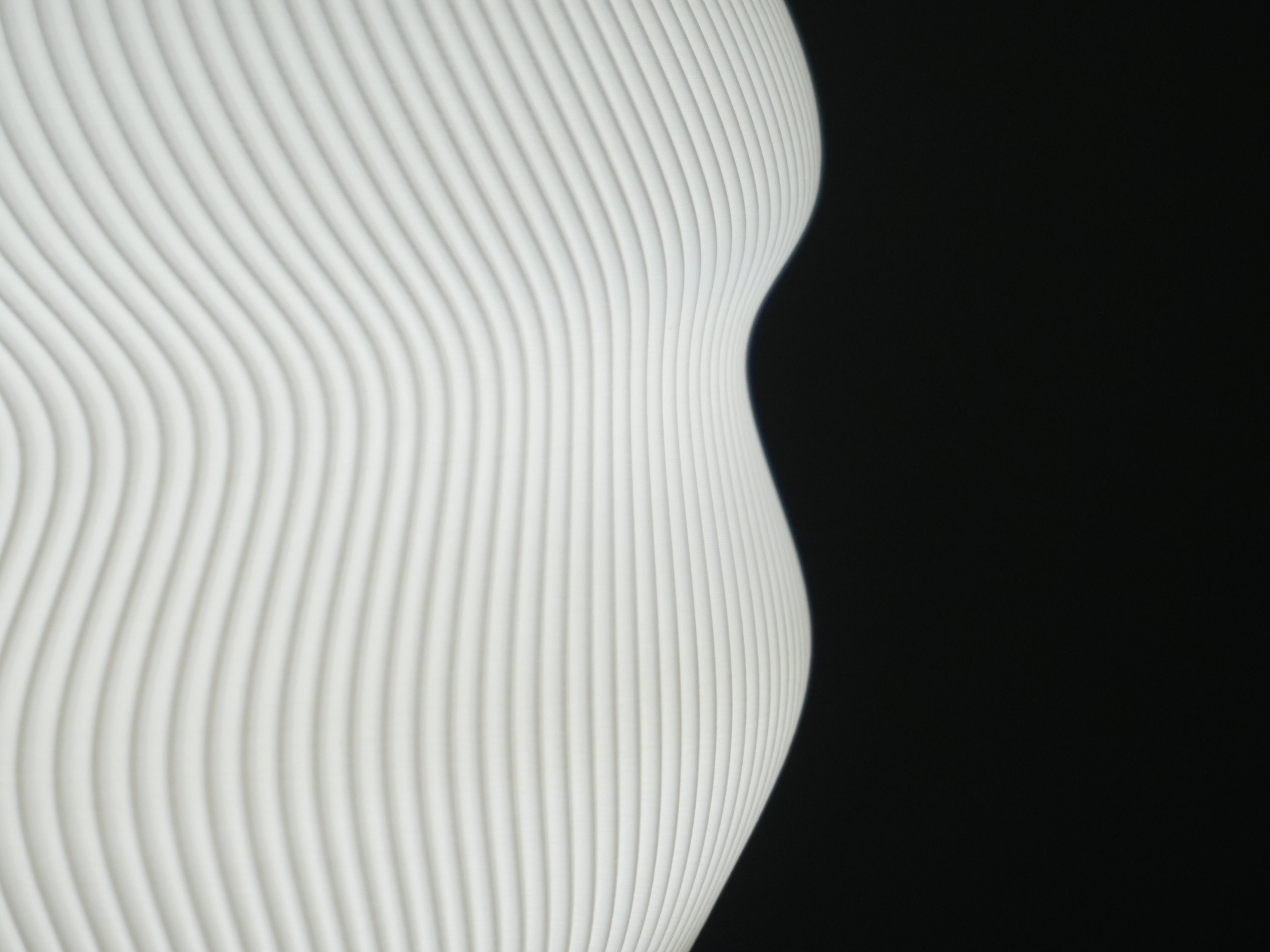 Lampada a sospensione design ondulato – Serie Poly V3