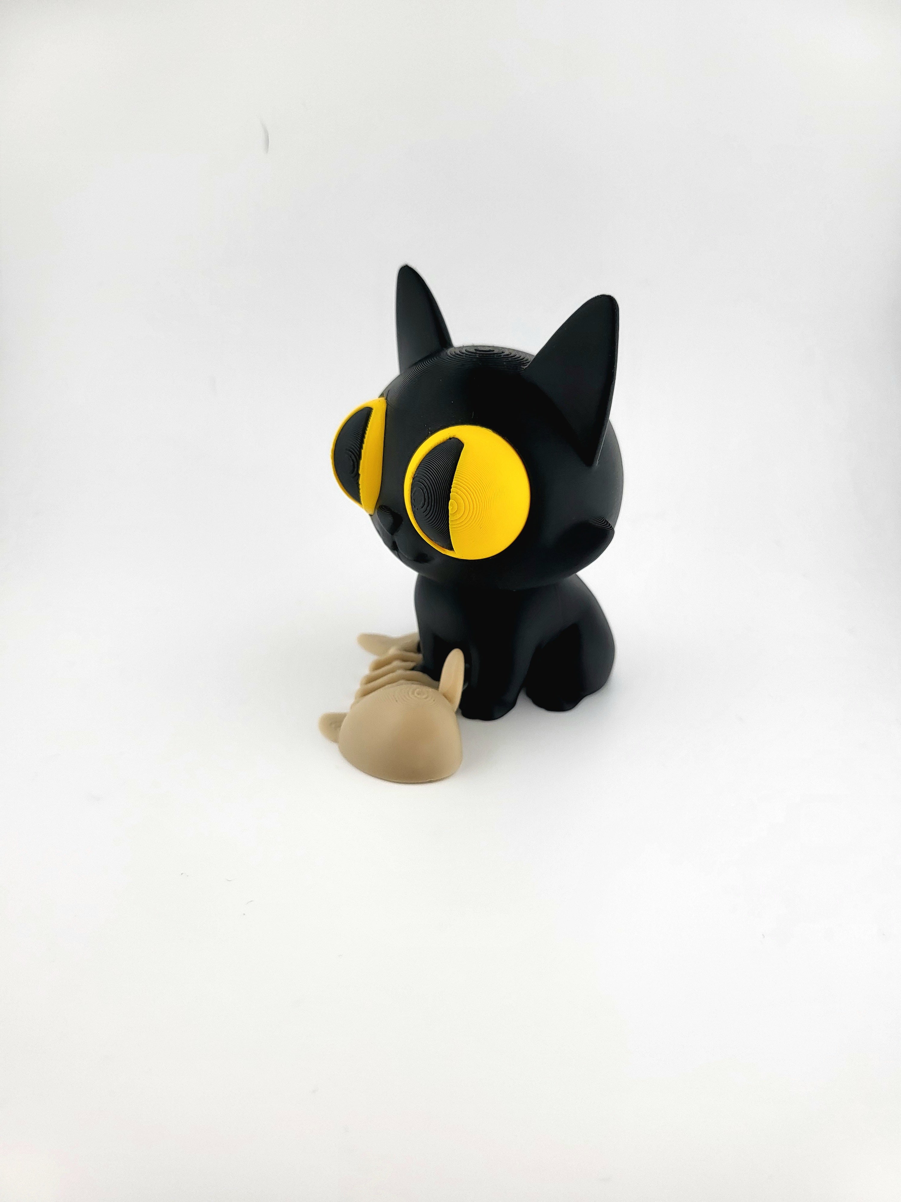 Statuina Gatto Nero con Occhi Gialli – Stampa 3D Design Kawaii