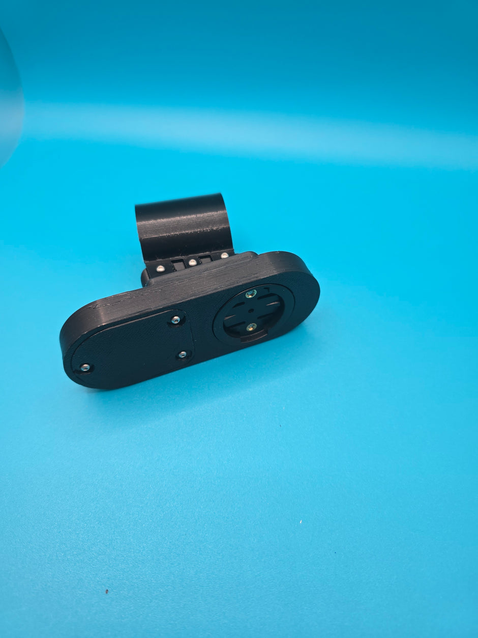 Supporto posteriore per luce radar con vano tracker nascosto – da canotto sella • Stampa 3D in ASA