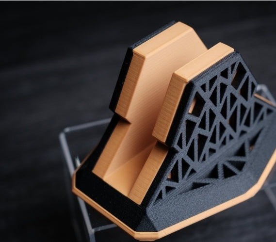 Supporto Verticale per Laptop – Design Moderno in Stampa 3D