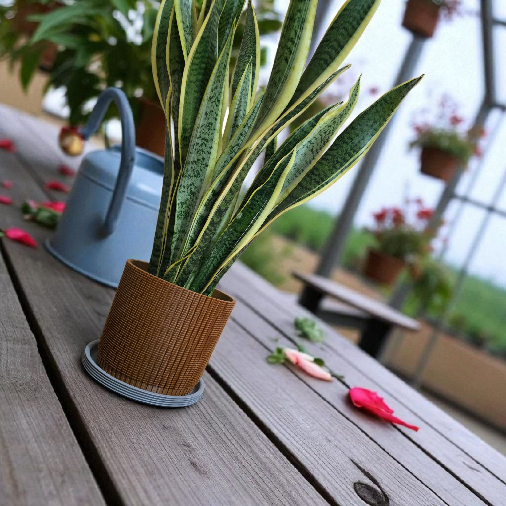 Coprivaso design moderno in PETG con fondo drenante – colore terracotta