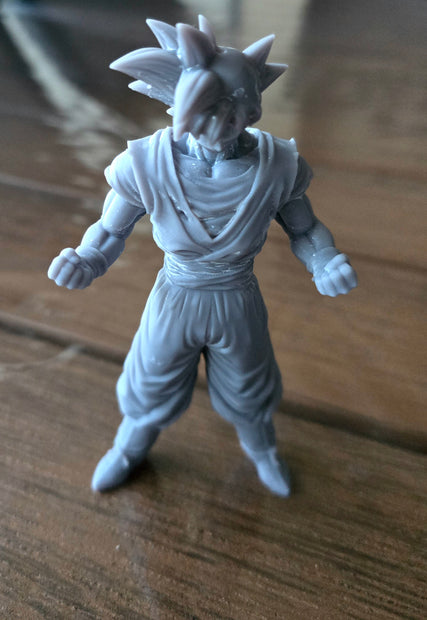 Miniatura Stile Anime Saiyan - Stampa 3D in Resina - 10 cm da dipingere