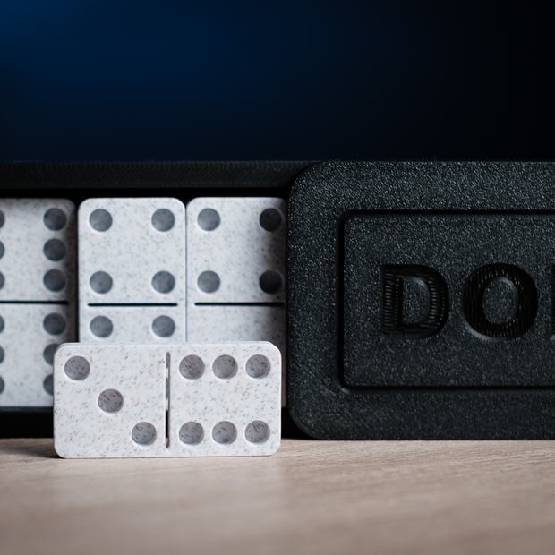 Set domino con custodia e supporto – design moderno compatto