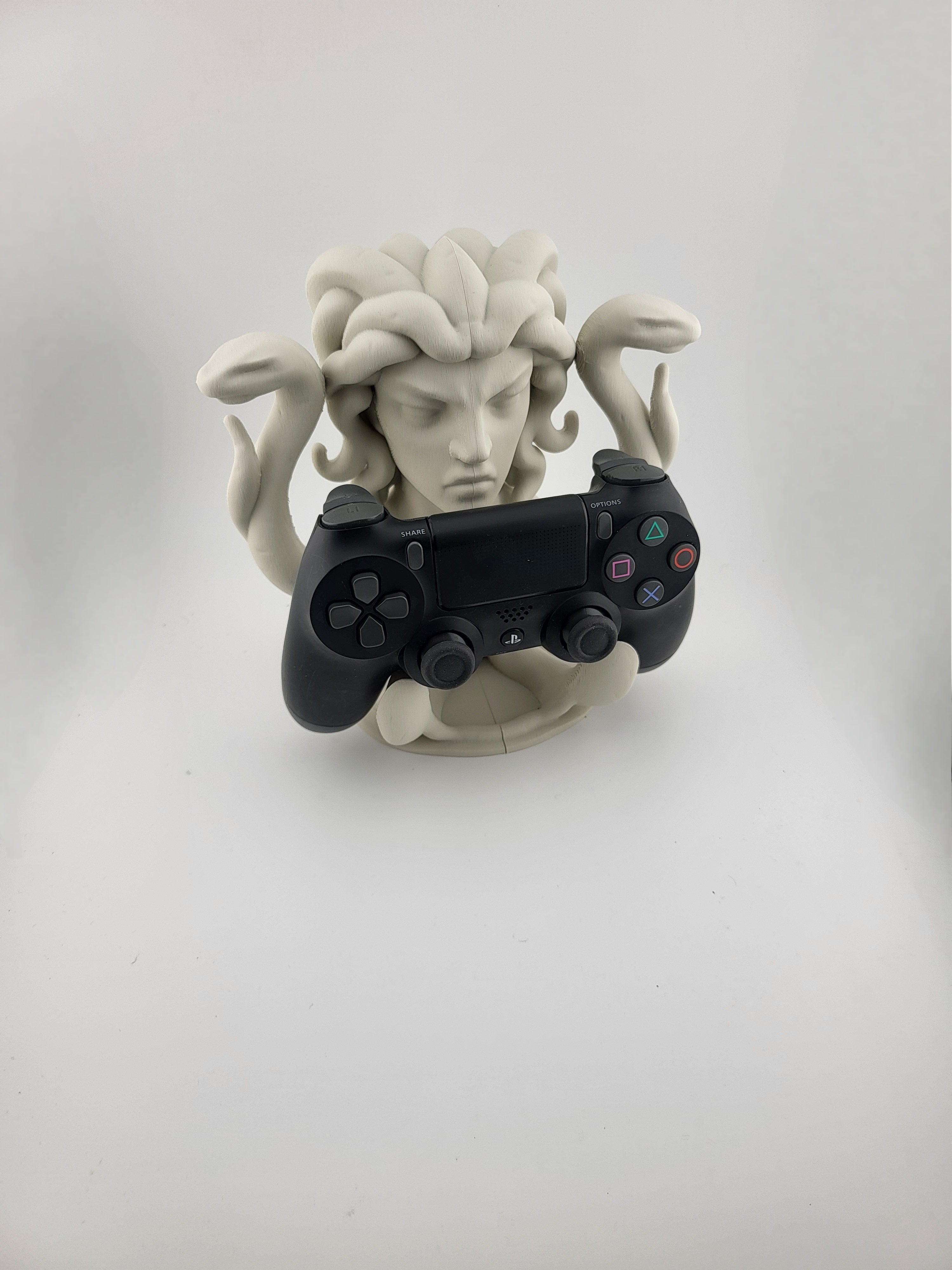 Supporto per Controller PS5/PS4 – Medusa Design (Stampa 3D)