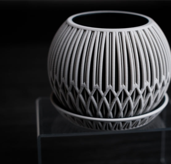 Vaso Zyra – Design moderno stampato in 3D (H 100 mm)