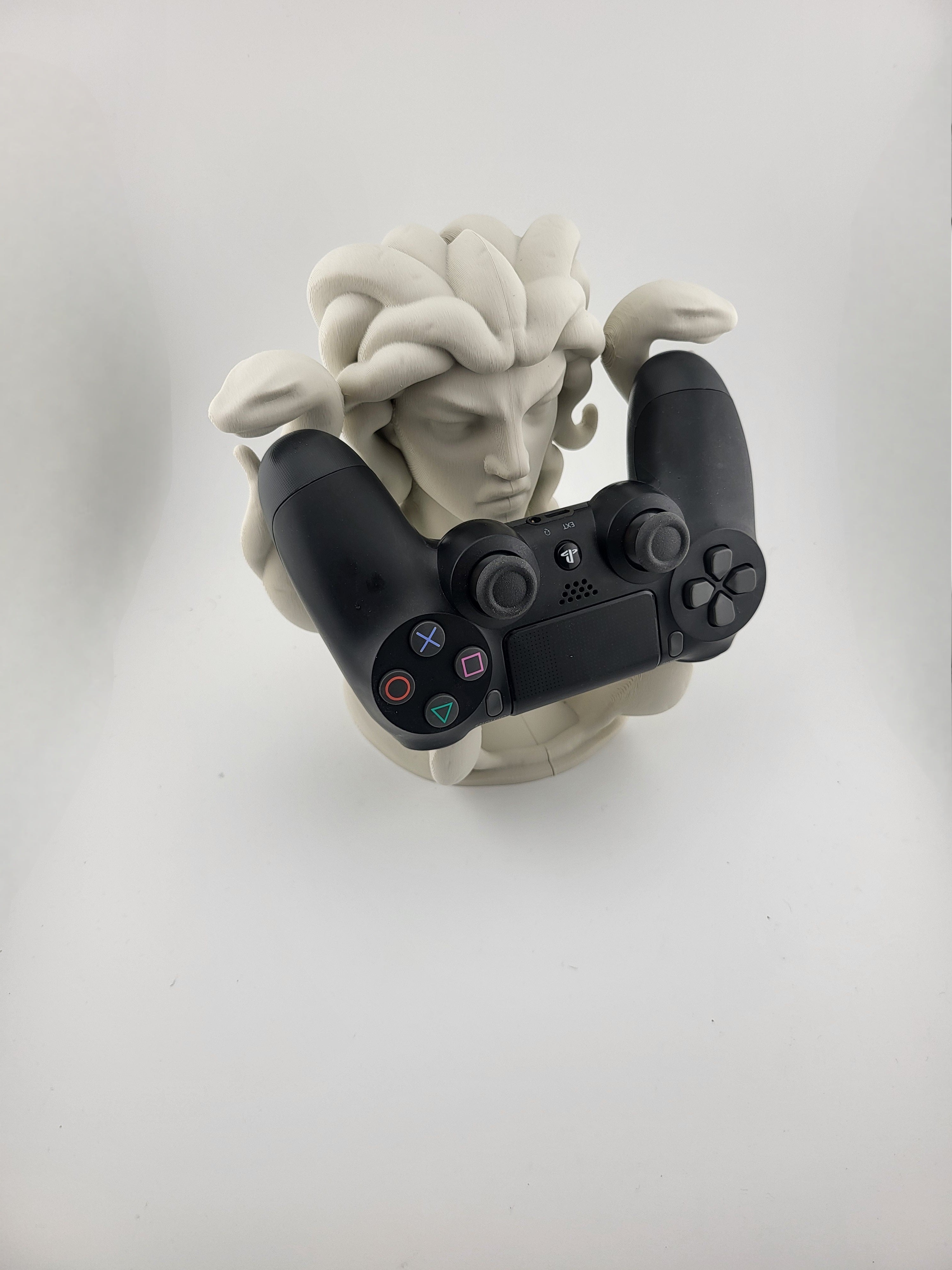 Supporto per Controller PS5/PS4 – Medusa Design (Stampa 3D)